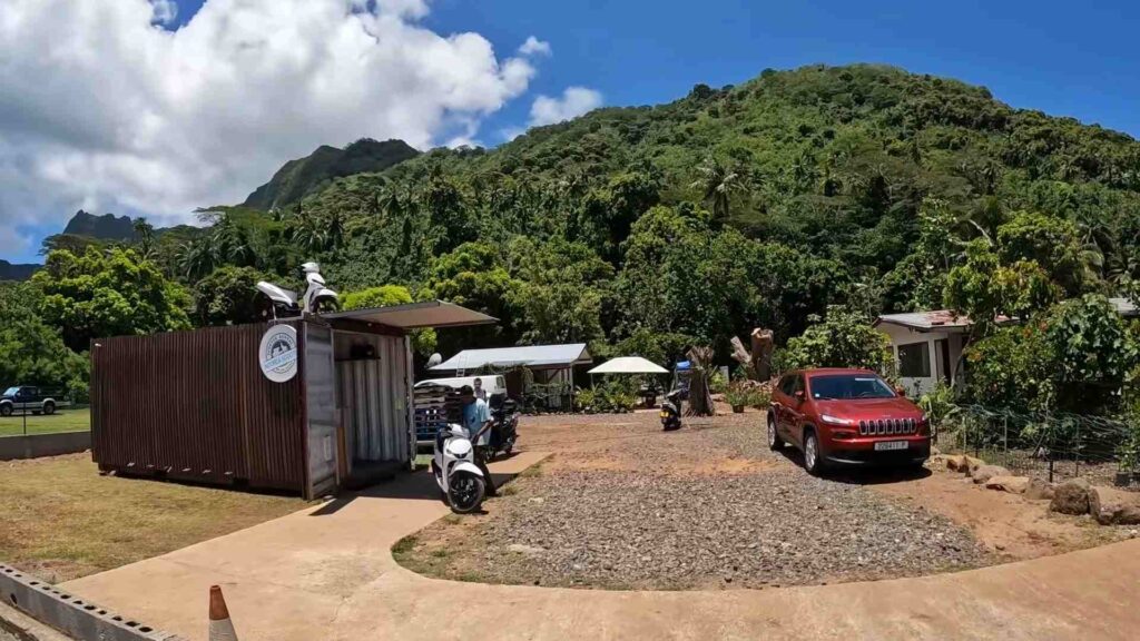 Moorea Scooter rental place with mountains behind