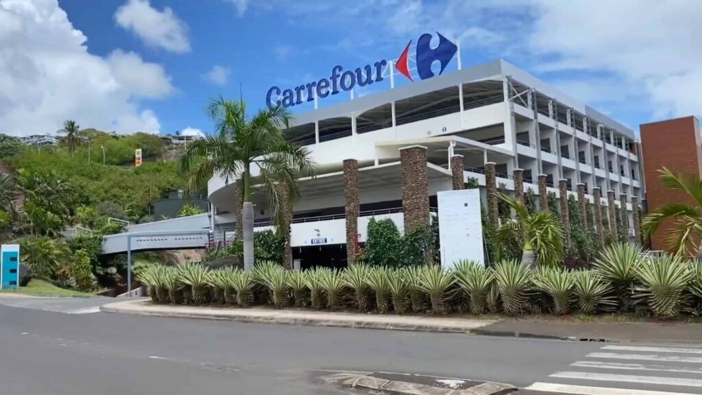 Carrefour faaa building