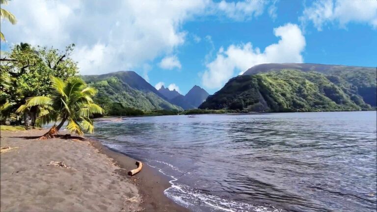 15 Best Tahiti Beaches For Every Traveler
